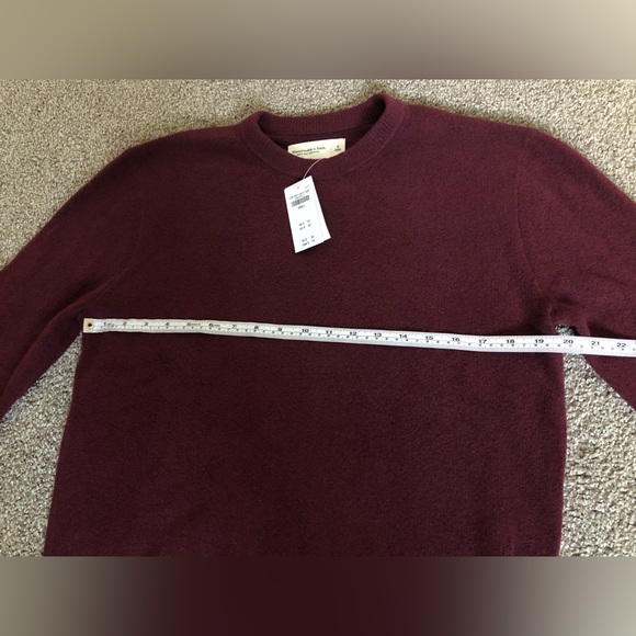 Mens small soft Abercrombie & Fitch A&F sweater, new with tags - Picture 2 of 9